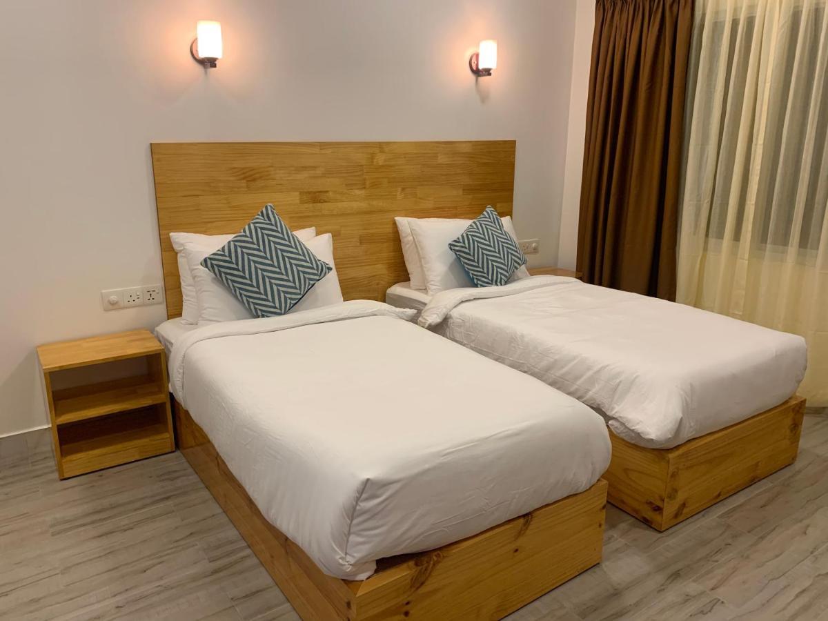 Sky View By Relax Tours Hotel Dhangethi Exterior photo